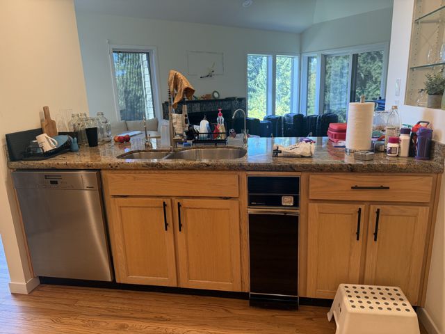 Kitchen sink run with dishwasher and compactor